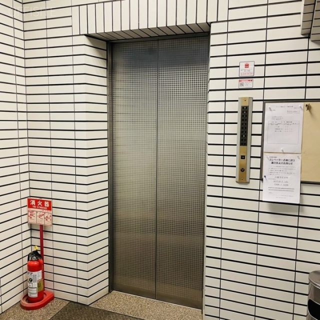 ウィンド築地ビル エレベーター