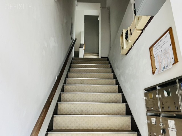 岩崎ビル　エントランス