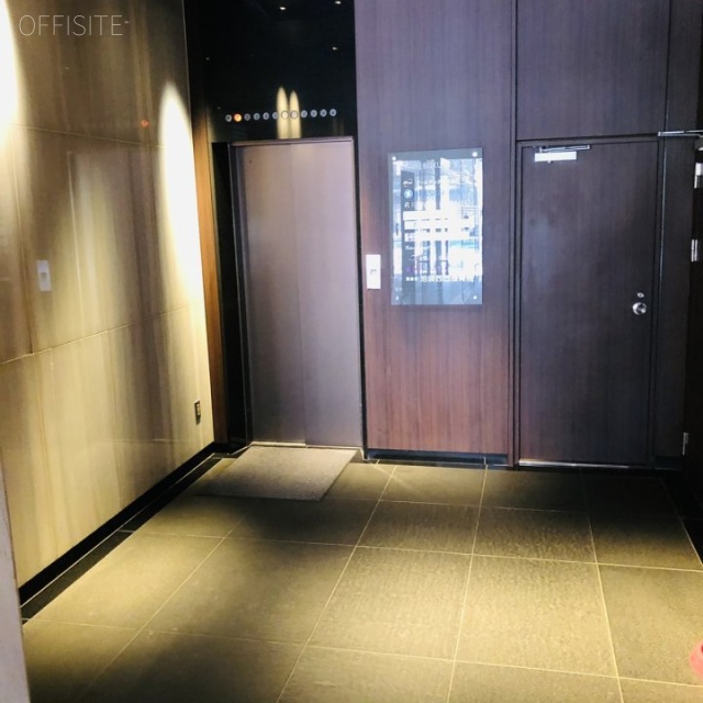CIC池袋ビル エントランス