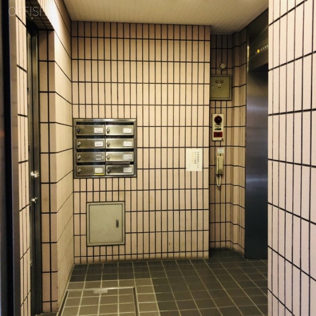 國竹ビル エントランス