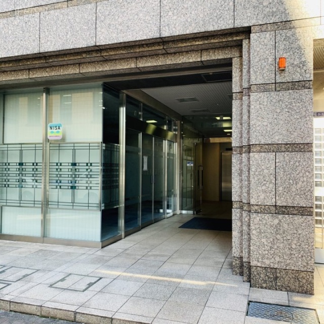 岡地茅場町ビル エントランス