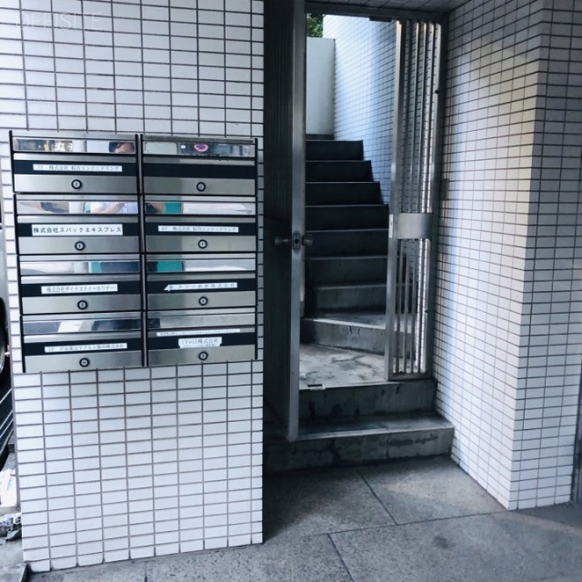 新橋森ビル エントランス