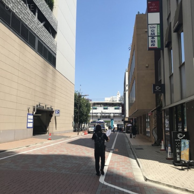 MOTビル ビル前面道路