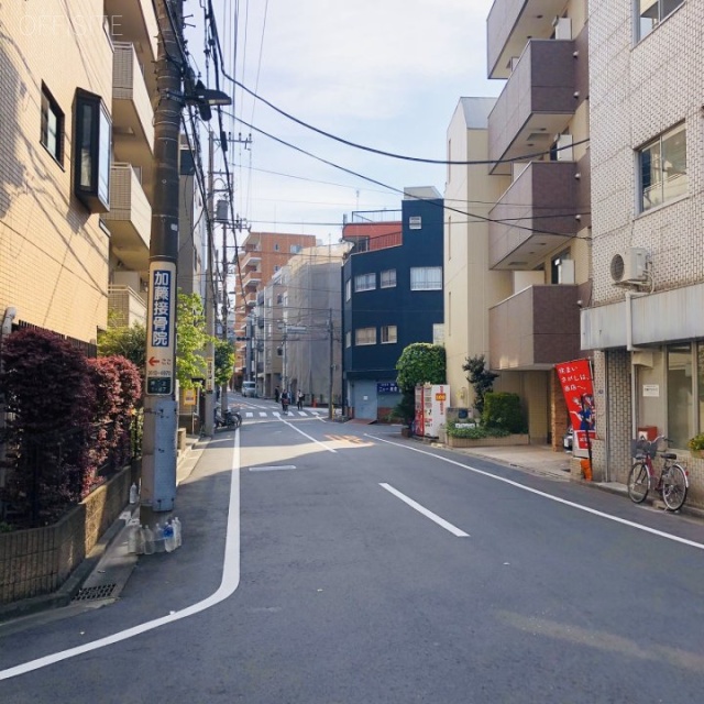 岳獅(がくし)ビル ビル前面道路