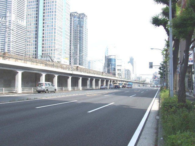 桜木町日本堂ビル ビル前面道路