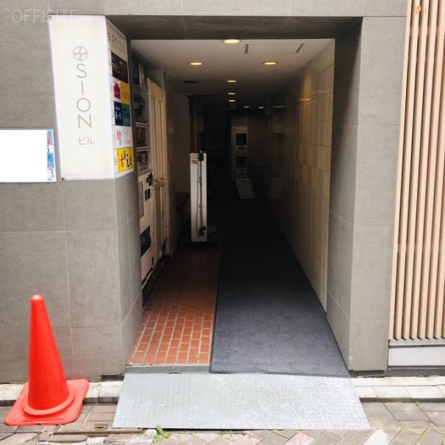 SIONビル エントランス