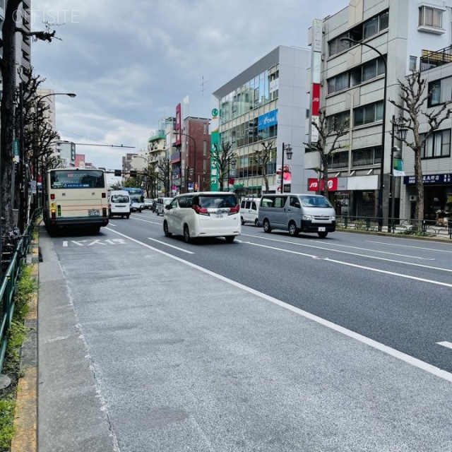 喜屋ビル ビル前面道路