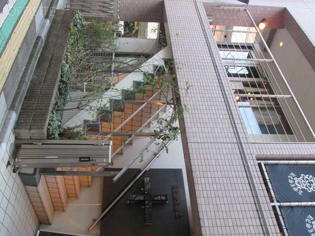 Uビル 外観