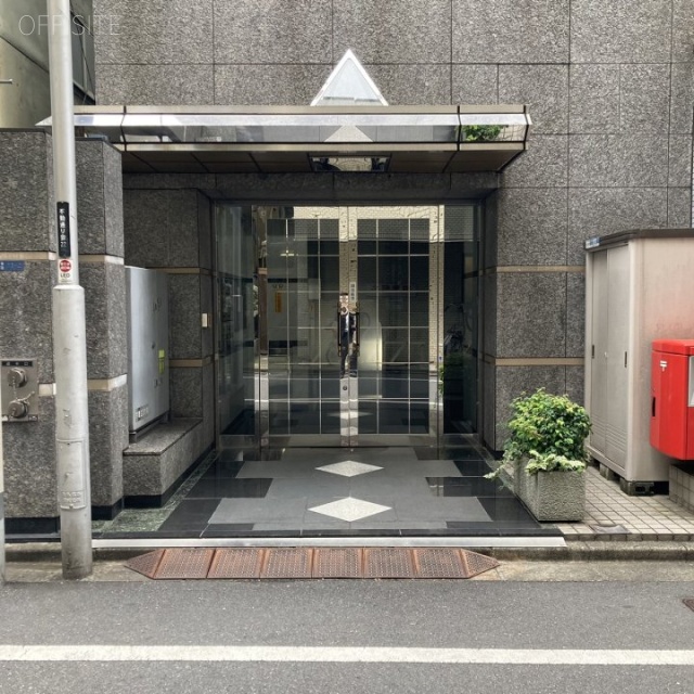 YMビル エントランス入口
