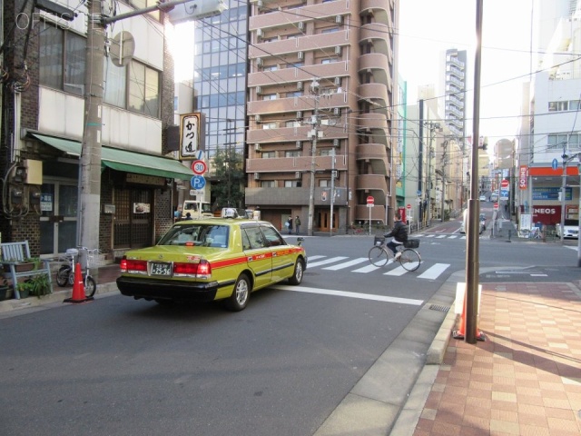 成興ビル ビル周辺道路