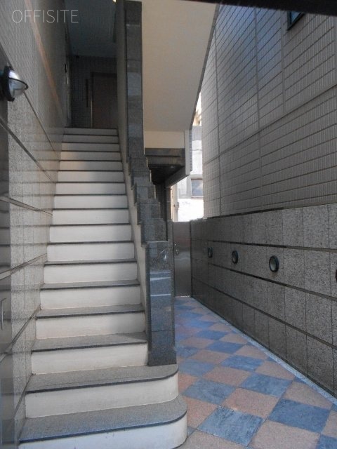 ランド・デン 階段