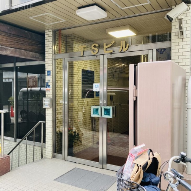 TSビル エントランス