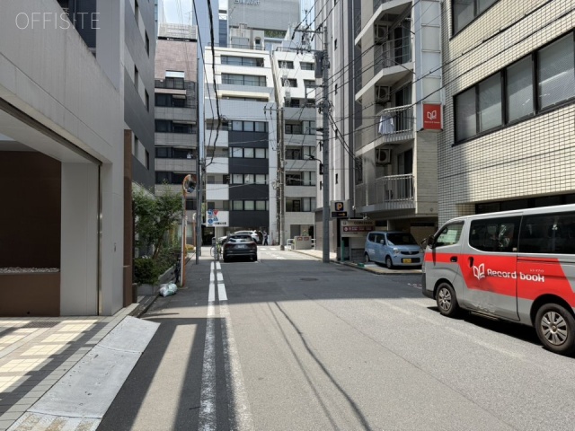 グランバレー三崎町　前面道路