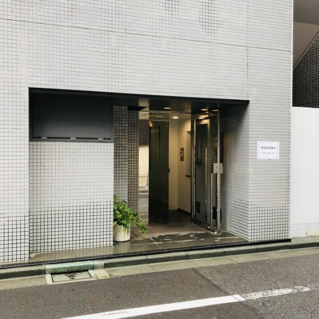 カケイビル青山 エントランス