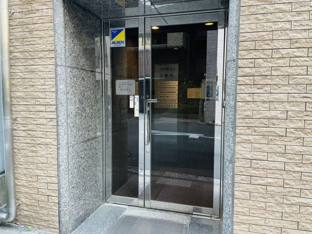 アネックス日本橋ビル　オフィスビル出入口