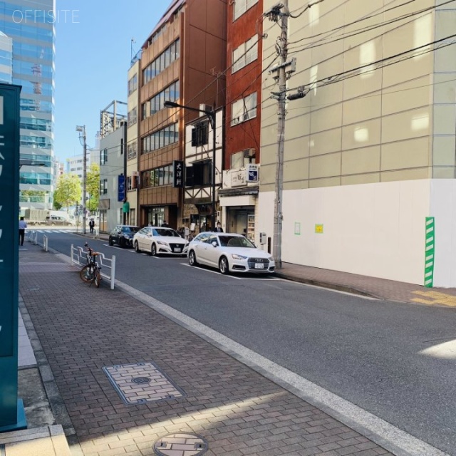 岡地茅場町ビル ビル前面道路