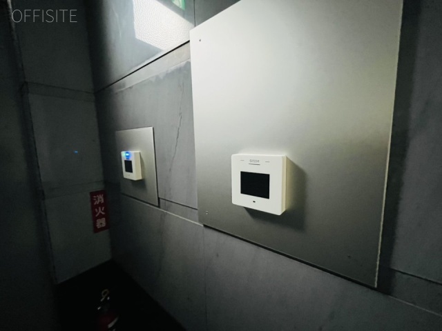 YSビル　エントランス