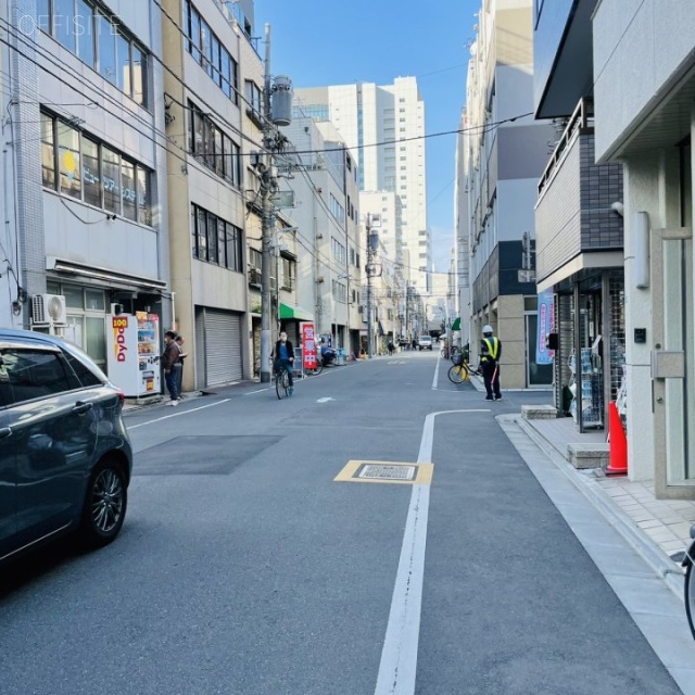 山本ビル ビル前面道路