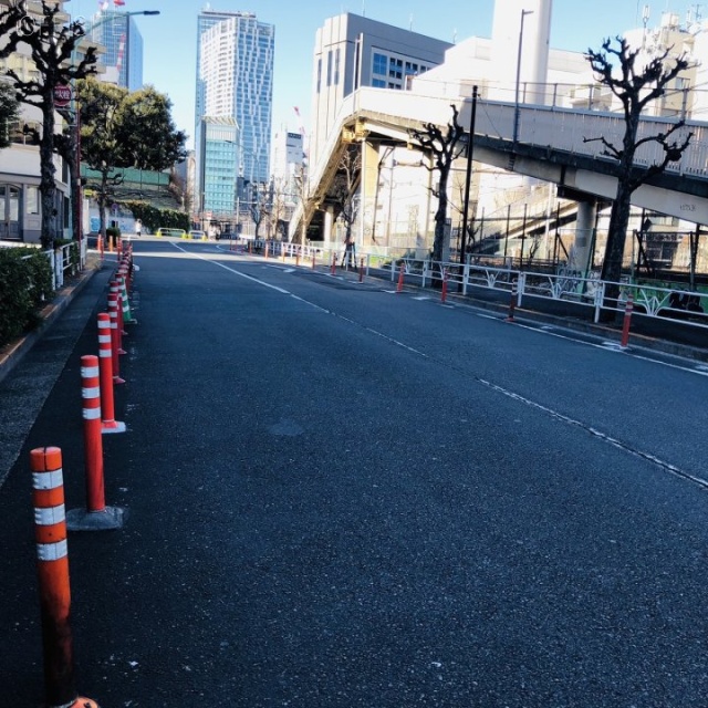 御池ビル 前面道路