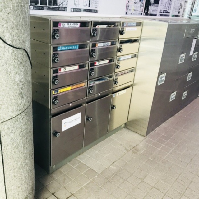メゾンアザブディックス 郵便受け