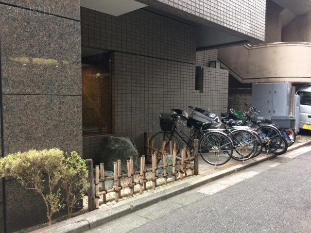 コイズミビル 駐輪場