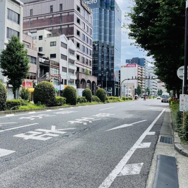 雲竜フレックスビル西館 前面に広小路通