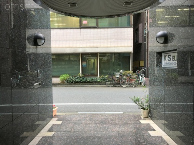 KSビル ビル前面道路
