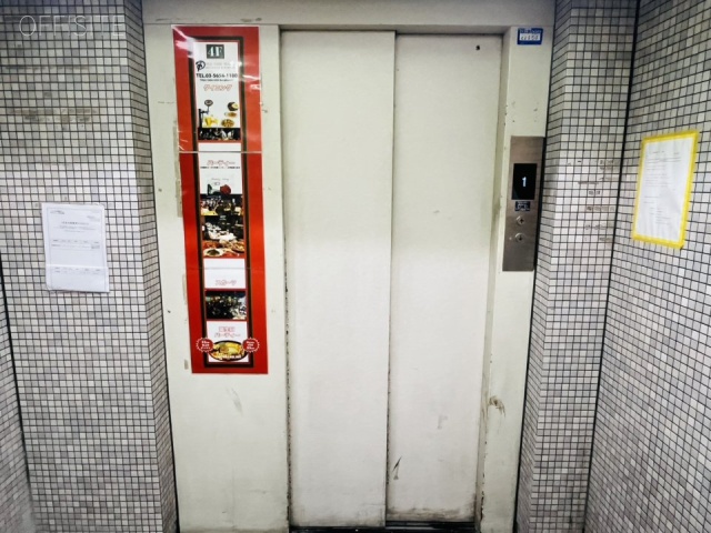 リュミエ西葛西ビル　エントランス