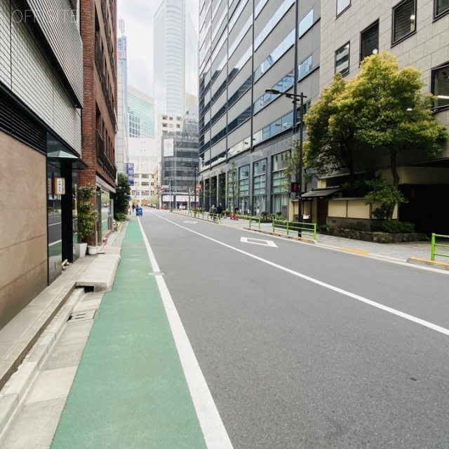 銀座花蝶ビル ビル前面道路