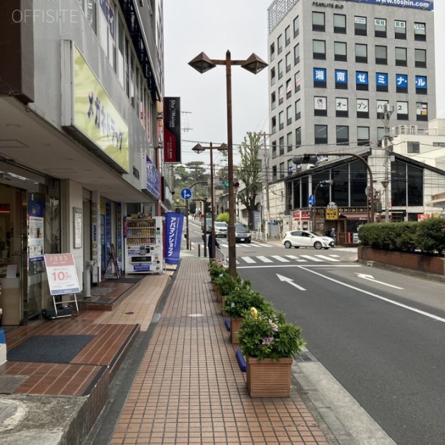 YCCビル ビル前面道路