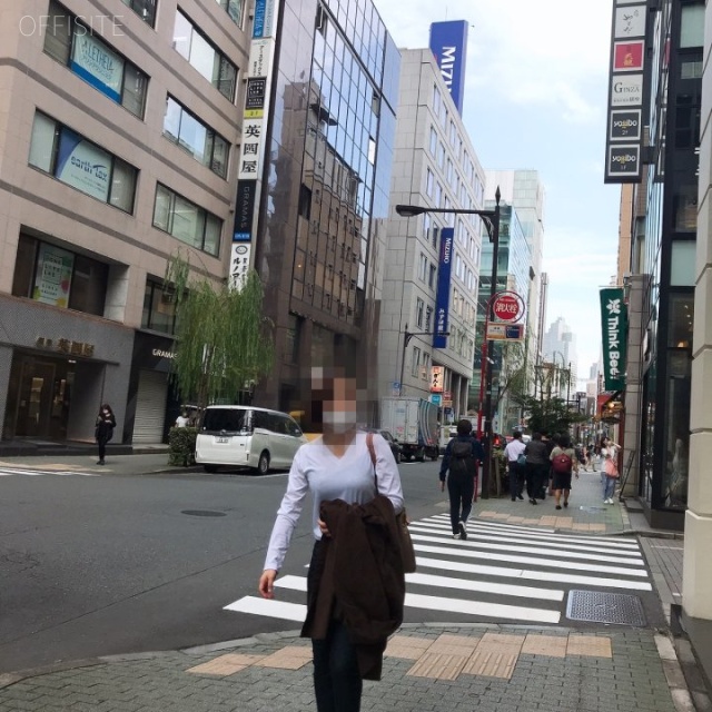 銀座201ビル ビル前面道路