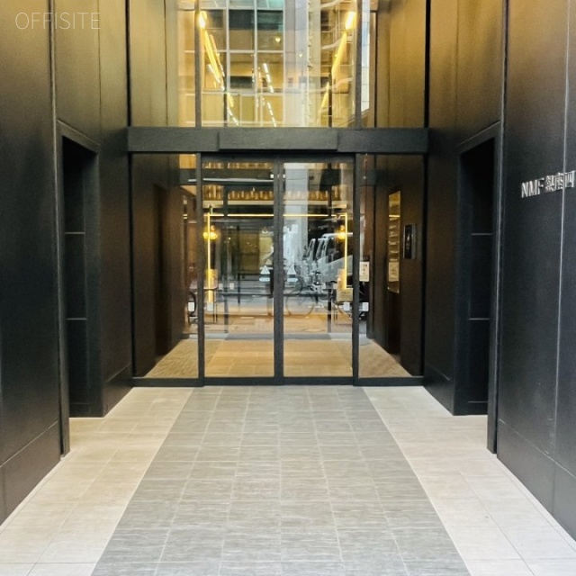 NMF銀座四丁目ビル オフィスビル出入口