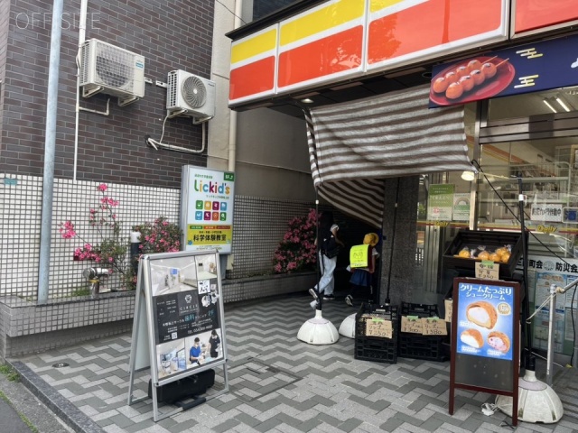 東ビル　エントランス