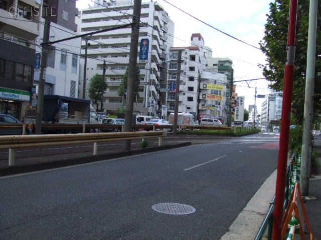 ニューライフ西早稲田ビル ビル前面道路