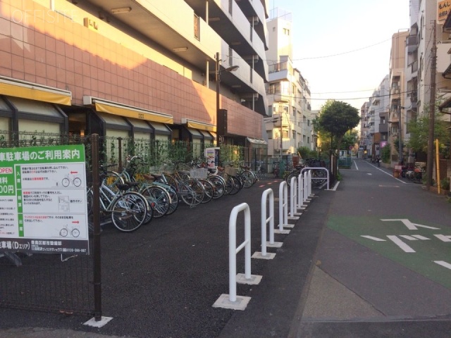 大野千川ビル ビル前面道路