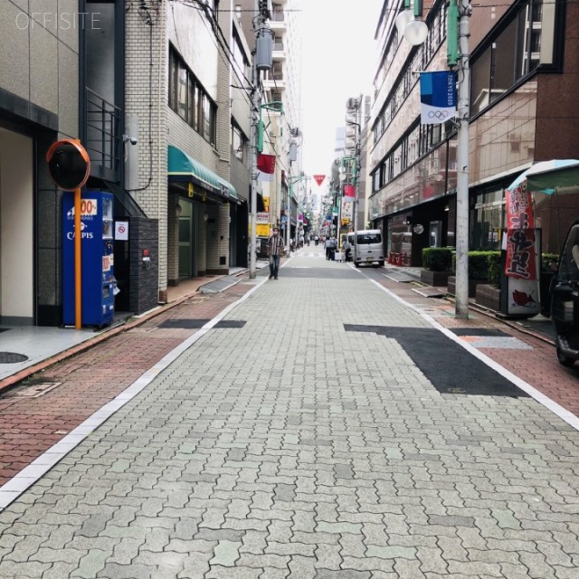 玉家ビル ビル前面道路
