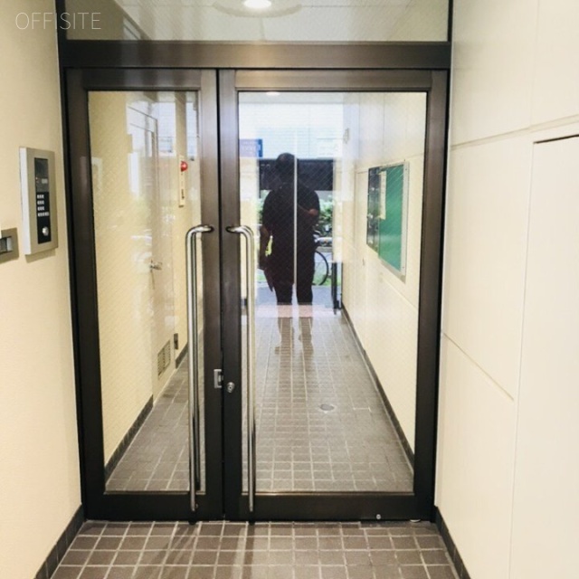 岩井ビル エントランス