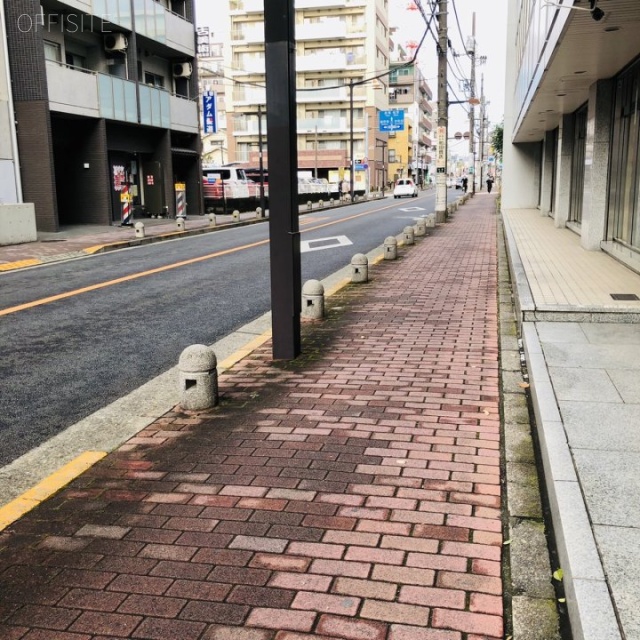 朝日生命町田ビル ビル前面道路