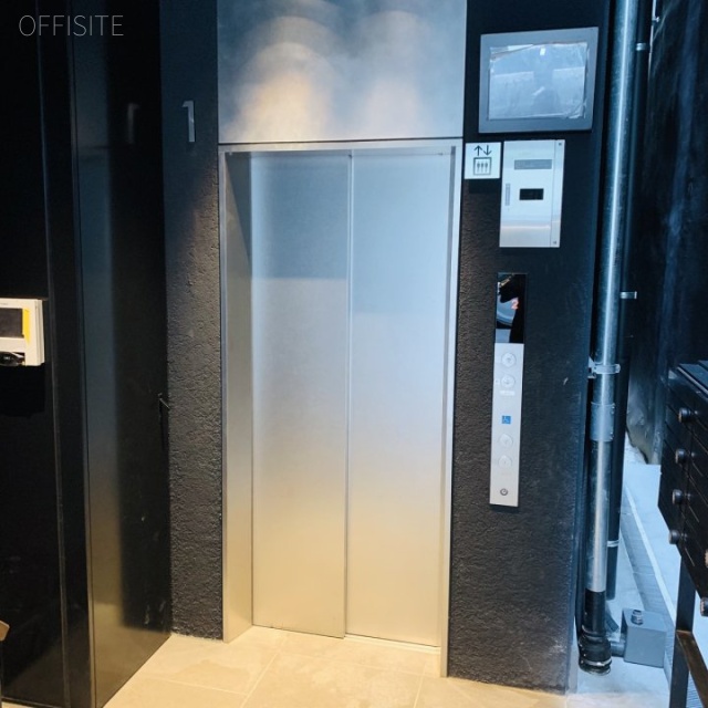 ACN銀座7丁目ビルディング エレベーター