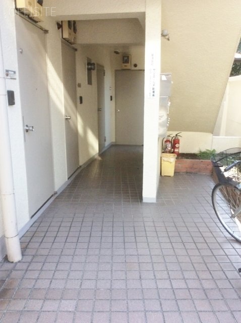 メゾンリベラール エントランスホール