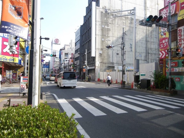 シンテイ大宮ビル ビル前面道路