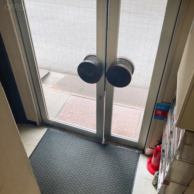 西堀ビル エントランス