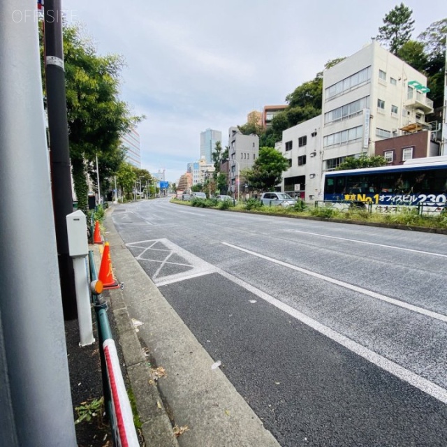 藤田ビル ビル前面道路