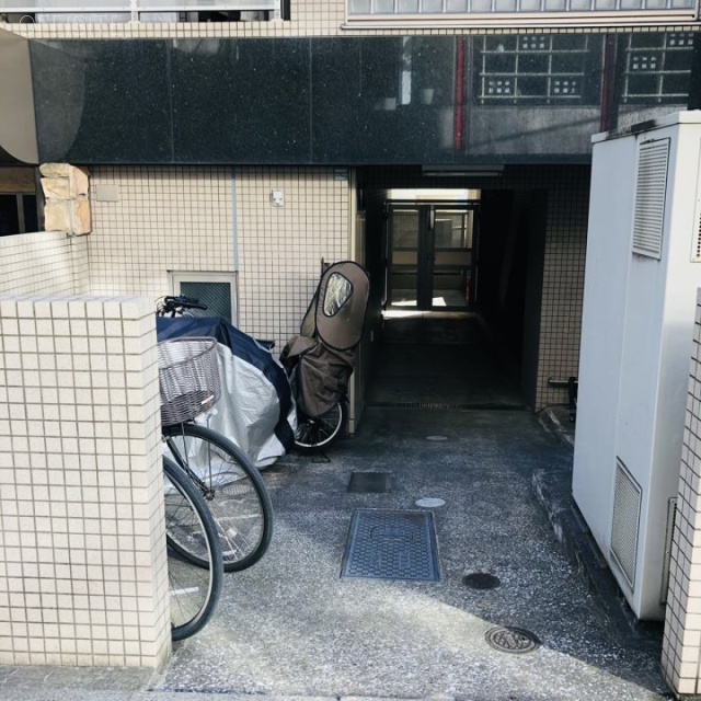 ミュゼ表参道 駐輪スペース
