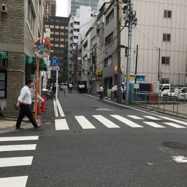 丸山ビル ビル前面道路