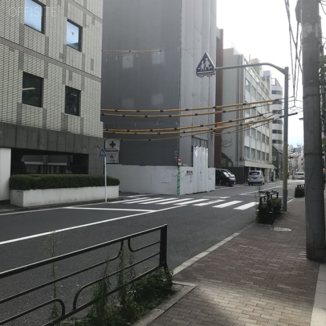 ザ・パークレックス蔵前 ビル前面道路