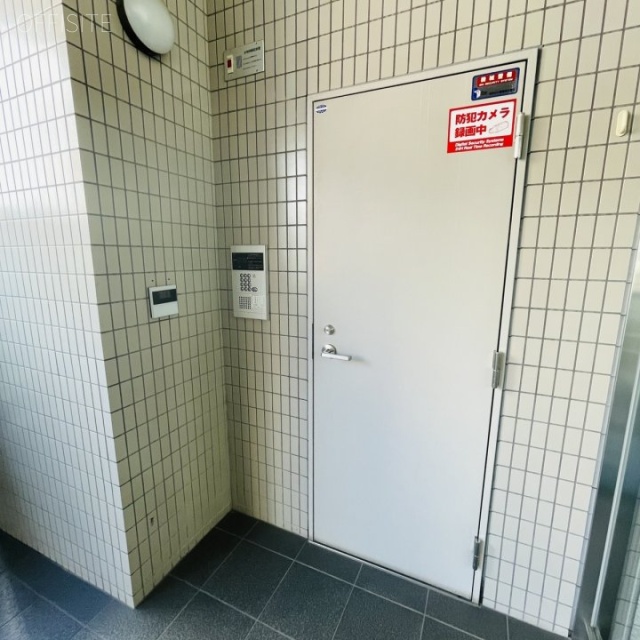 KAKINビル　通用口