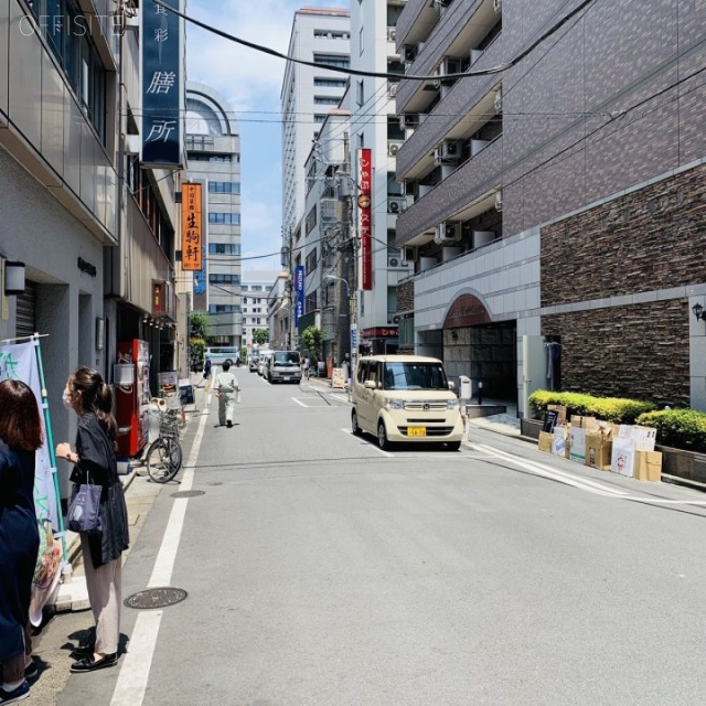 日本橋中央ビル ビル前面道路