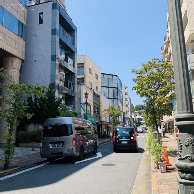 プライム広尾ビル ビル前面道路