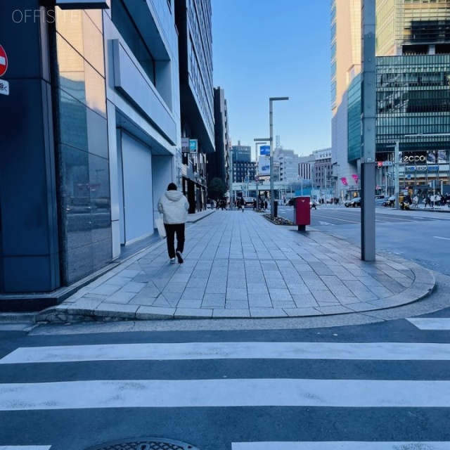 東京風月堂ビル ビル前面道路